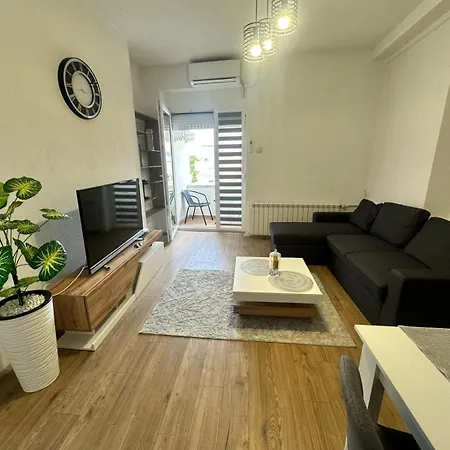M's Square Cozy Скопье